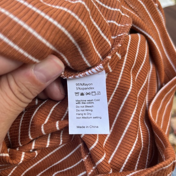 NWT Michelle Mae Addison Henley tank top, rust/white stripes, sz L - Picture 4 of 4